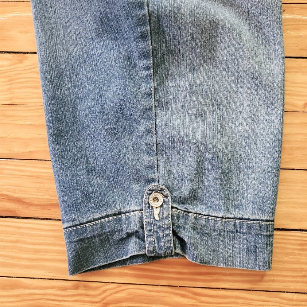 Gloria Vanderbilt Denim Capris | Size 8 - Picture 6 of 8